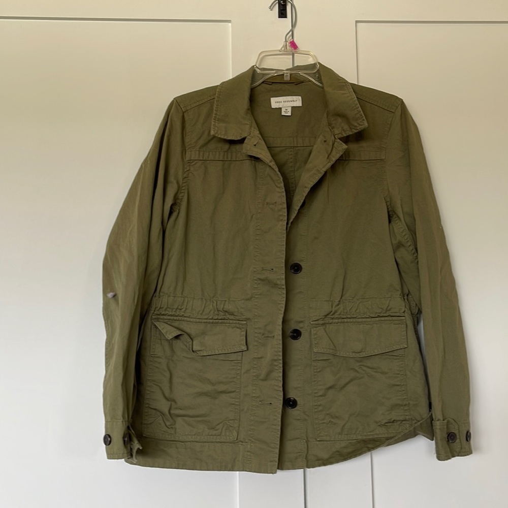 Green army fatigue style jacket with cinch waist size Medium